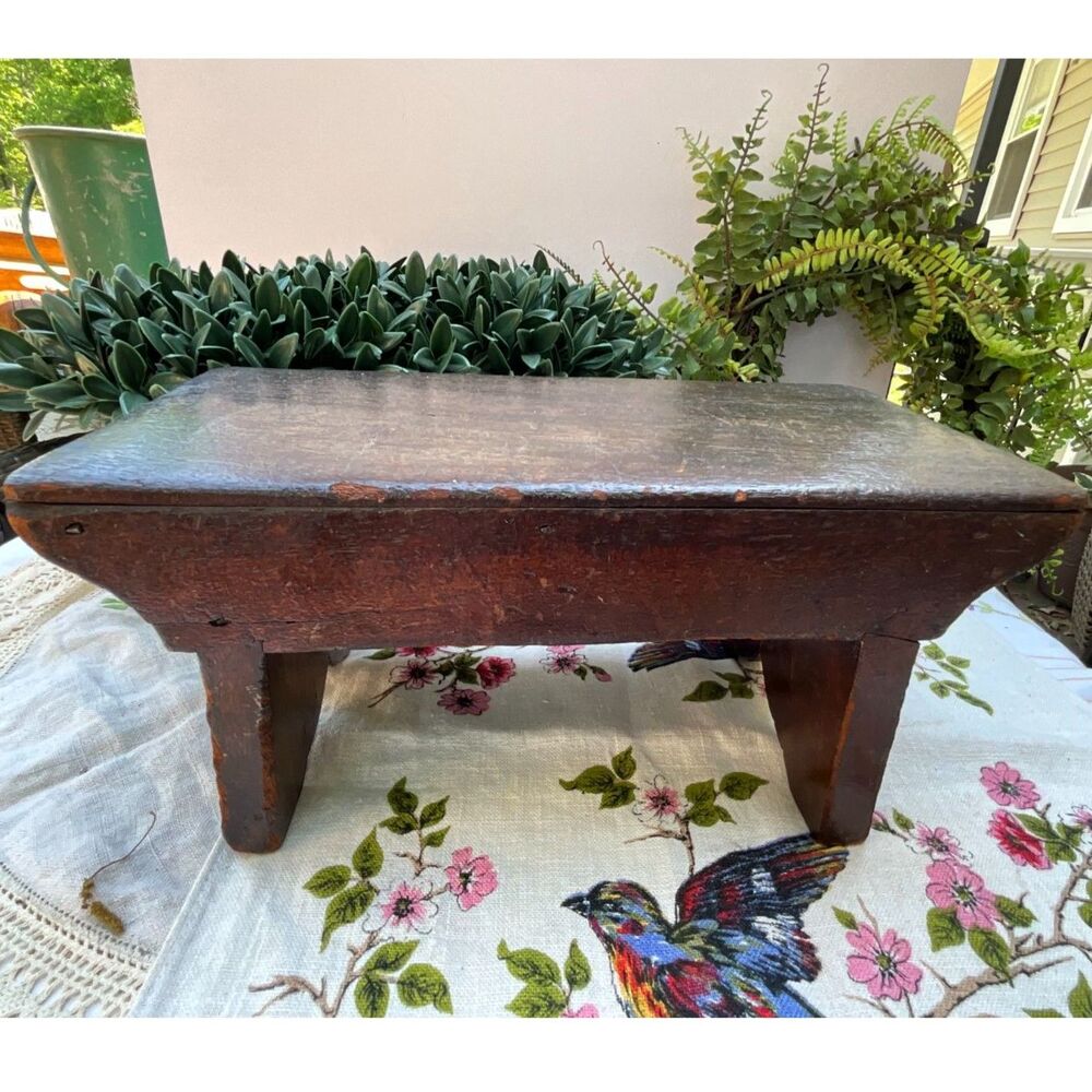 Small Primitive Wooden Bench Footstool Antique bench so sweet